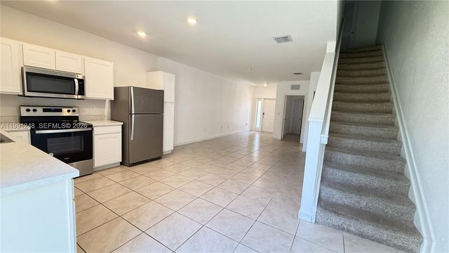 322 NE 1st Dr 1, Florida City, FL 33034