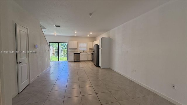 322 NE 1st Dr 1, Florida City, FL 33034