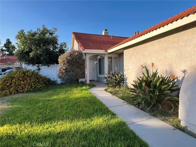 15376 Sandhurst, Fontana, CA 92336