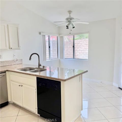15376 Sandhurst, Fontana, CA 92336