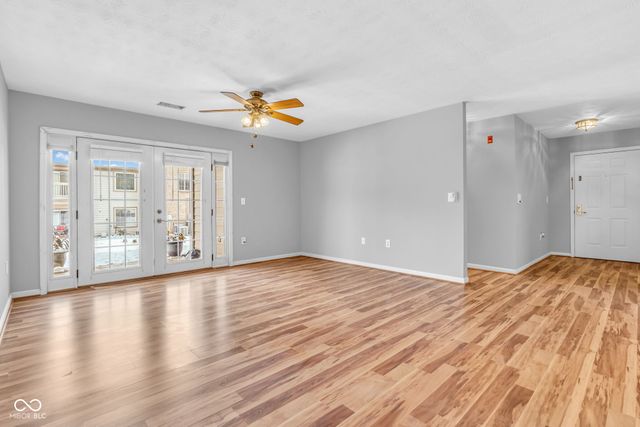 231 Legends Creek Way 102, Indianapolis, IN 46229