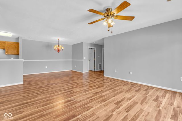 231 Legends Creek Way 102, Indianapolis, IN 46229