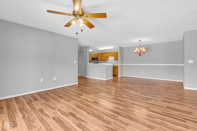 231 Legends Creek Way 102, Indianapolis, IN 46229