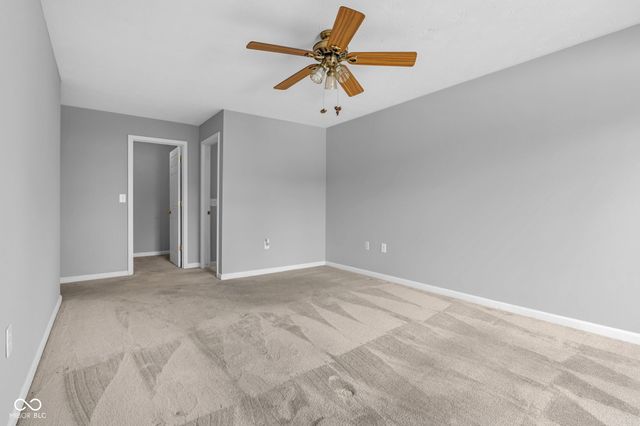 231 Legends Creek Way 102, Indianapolis, IN 46229