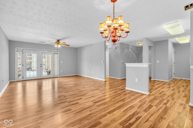 231 Legends Creek Way 102, Indianapolis, IN 46229