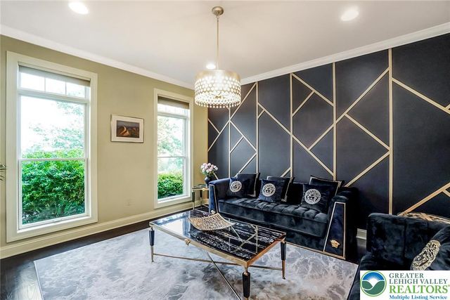 4260 West Wyndemere Circle, Lowhill Twp, PA 18078