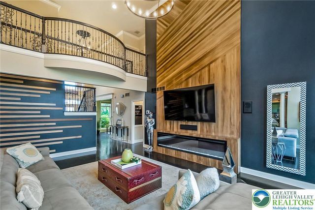 4260 West Wyndemere Circle, Lowhill Twp, PA 18078