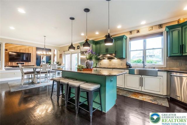 4260 West Wyndemere Circle, Lowhill Twp, PA 18078