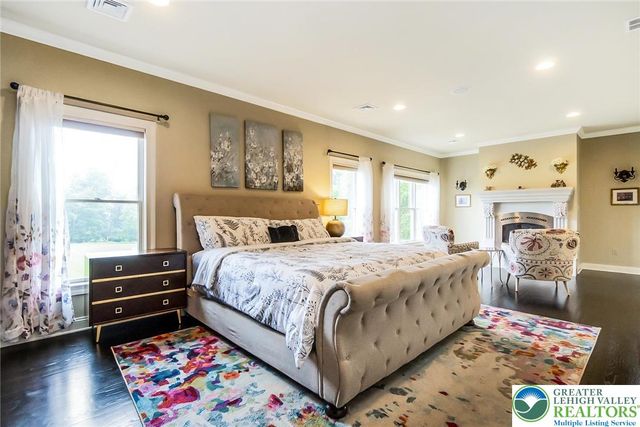 4260 West Wyndemere Circle, Lowhill Twp, PA 18078