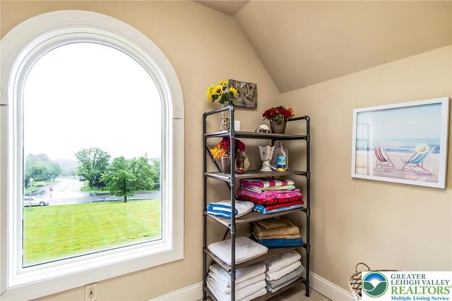 4260 West Wyndemere Circle, Lowhill Twp, PA 18078