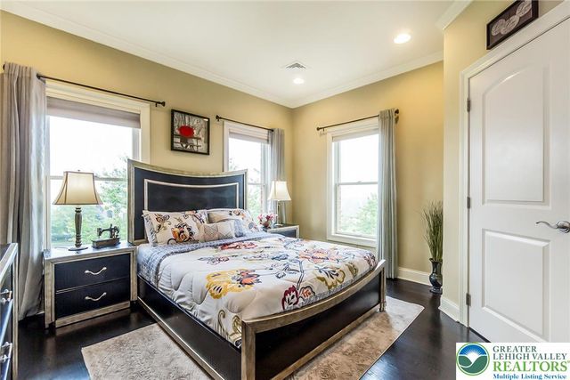 4260 West Wyndemere Circle, Lowhill Twp, PA 18078