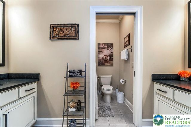 4260 West Wyndemere Circle, Lowhill Twp, PA 18078