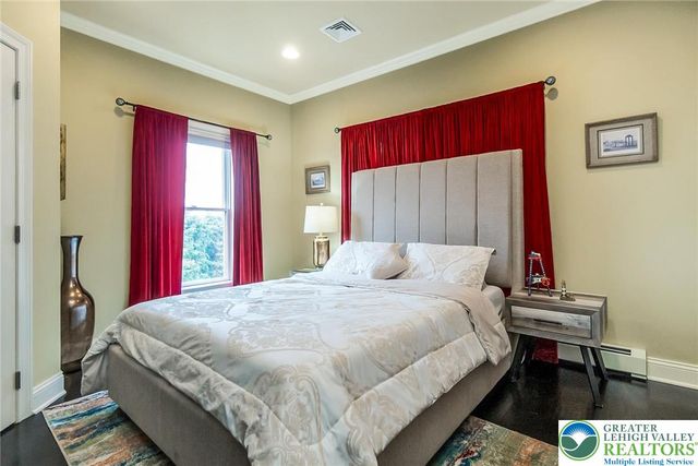 4260 West Wyndemere Circle, Lowhill Twp, PA 18078