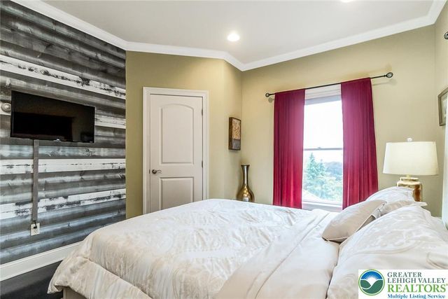 4260 West Wyndemere Circle, Lowhill Twp, PA 18078