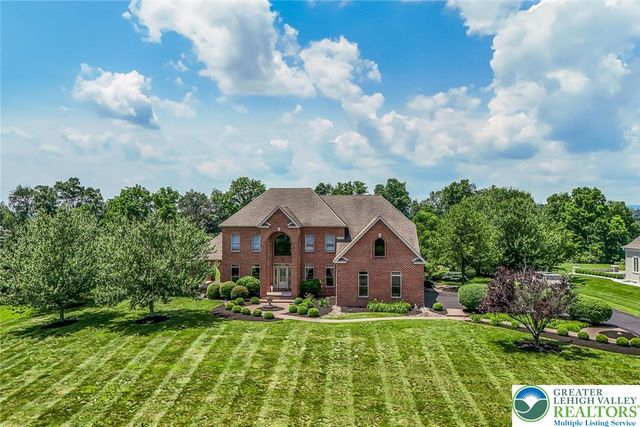 4260 West Wyndemere Circle, Lowhill Twp, PA 18078