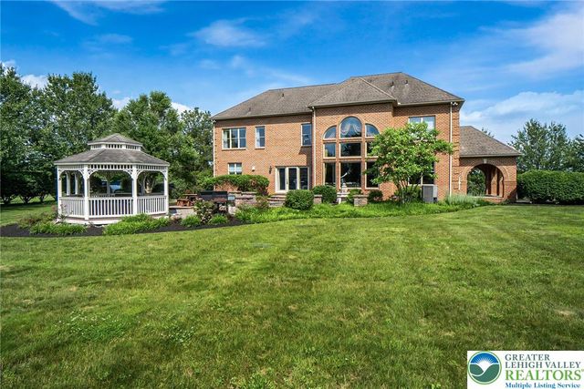 4260 West Wyndemere Circle, Lowhill Twp, PA 18078