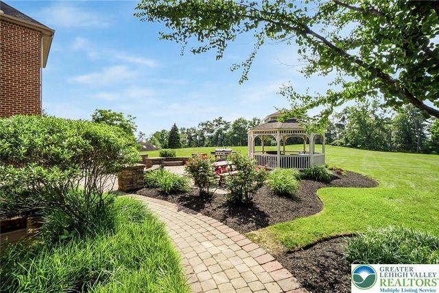 4260 West Wyndemere Circle, Lowhill Twp, PA 18078