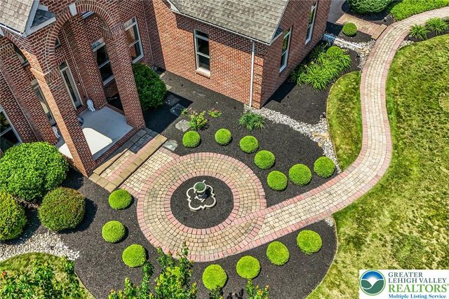 4260 West Wyndemere Circle, Lowhill Twp, PA 18078