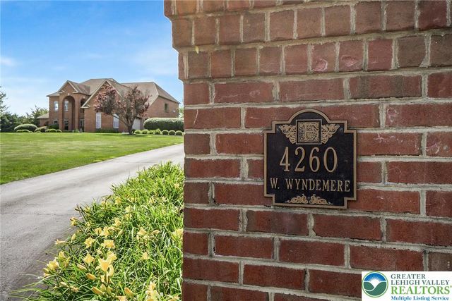 4260 West Wyndemere Circle, Lowhill Twp, PA 18078