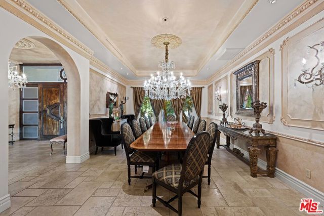 1575 Alexis Place, Beverly Hills, CA 90210