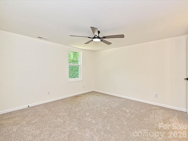1228 Wilmington Avenue, Statesville, NC 28677