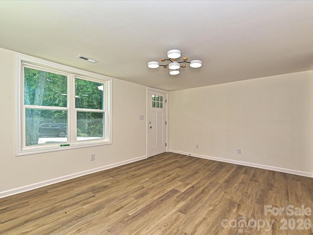 1228 Wilmington Avenue, Statesville, NC 28677