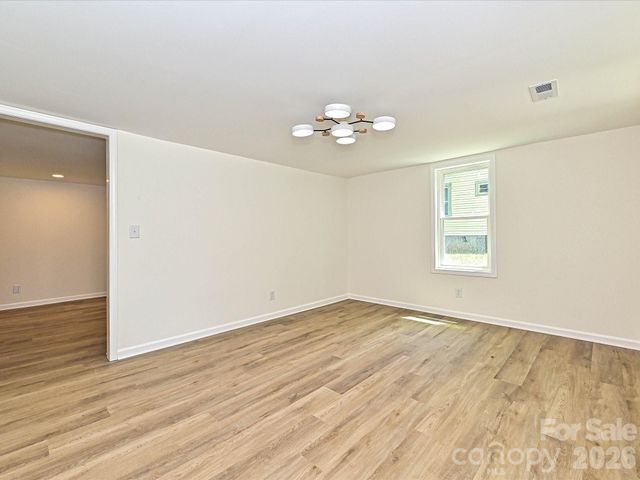 1228 Wilmington Avenue, Statesville, NC 28677