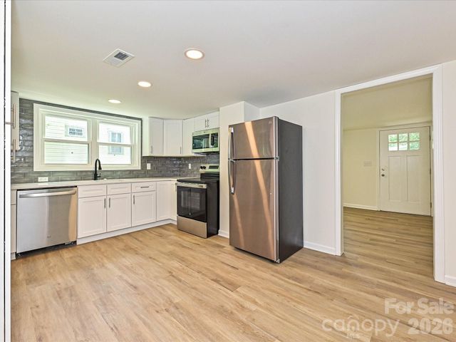 1228 Wilmington Avenue, Statesville, NC 28677