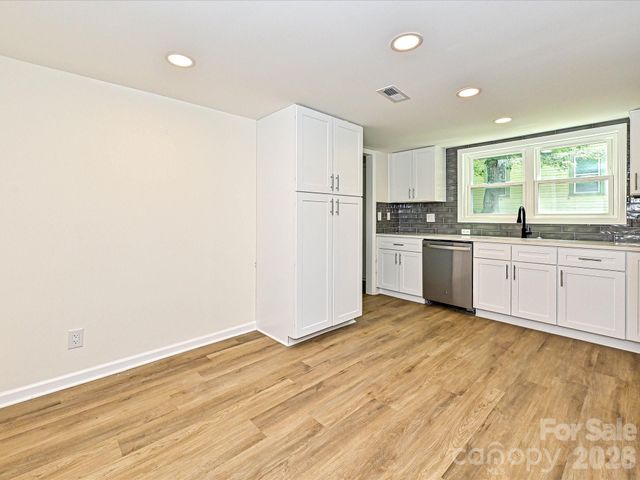1228 Wilmington Avenue, Statesville, NC 28677