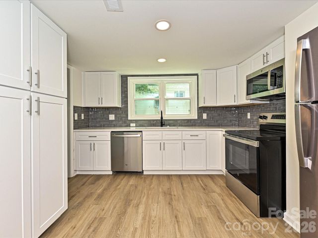 1228 Wilmington Avenue, Statesville, NC 28677