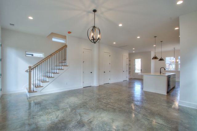 904 Burchwood Ave, Nashville, TN 37216