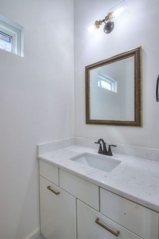 904 Burchwood Ave, Nashville, TN 37216