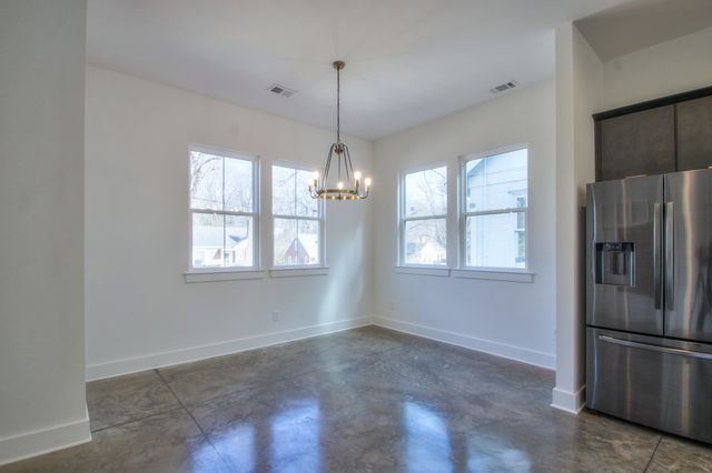 904 Burchwood Ave, Nashville, TN 37216