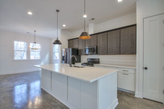 904 Burchwood Ave, Nashville, TN 37216