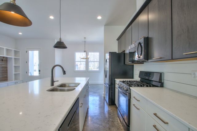 904 Burchwood Ave, Nashville, TN 37216