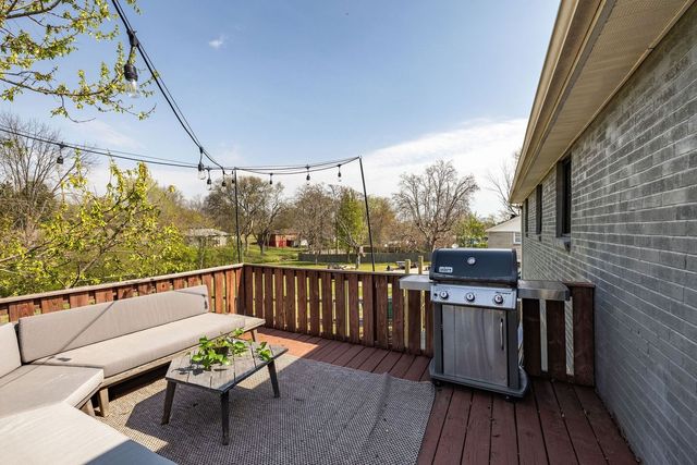 909 N Graycroft Ave, Madison, TN 37115