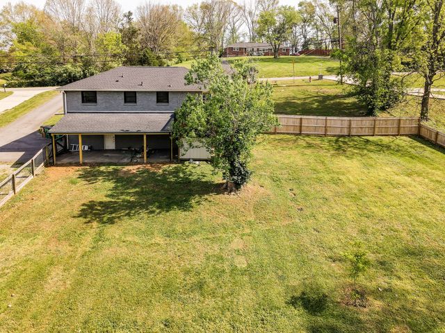 909 N Graycroft Ave, Madison, TN 37115