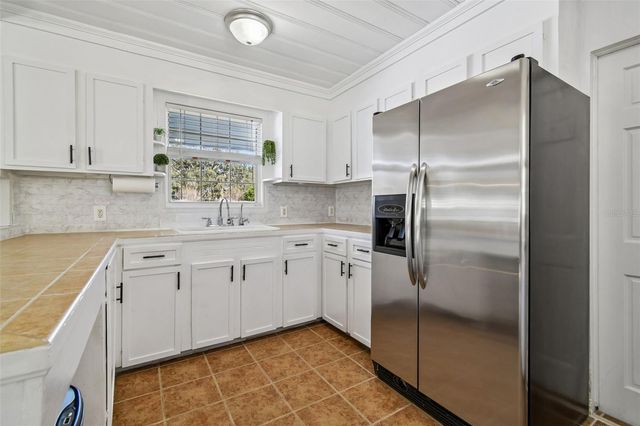 2109 OAKLAND DRIVE, Brandon, FL 33510