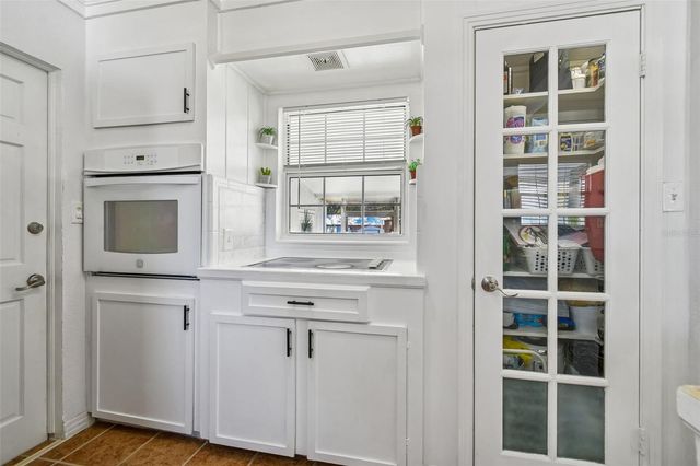 2109 OAKLAND DRIVE, Brandon, FL 33510