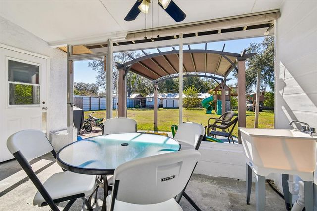 2109 OAKLAND DRIVE, Brandon, FL 33510