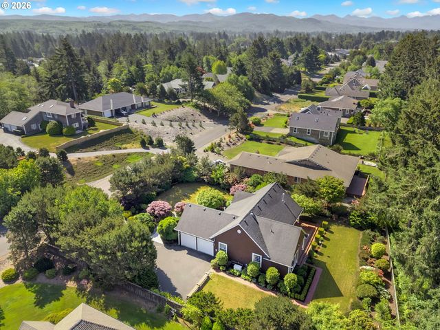 2656 PINE RIDGE Dr, Gearhart, OR 97138