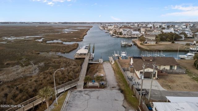 602 W Fort Macon Road 115, Atlantic Beach, NC 28512