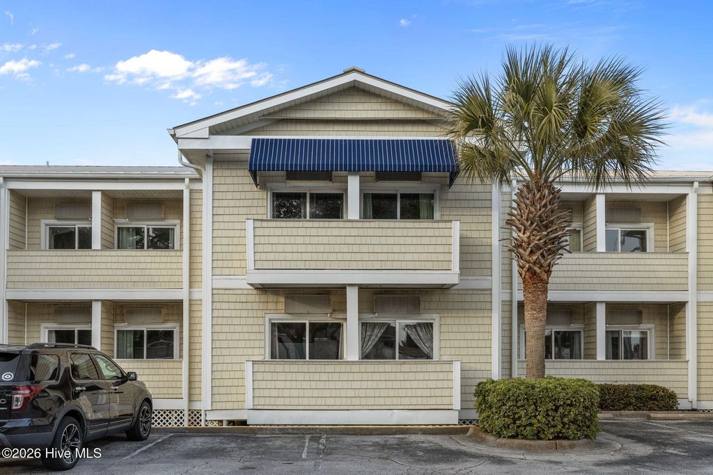 602 W Fort Macon Road 115, Atlantic Beach, NC 28512