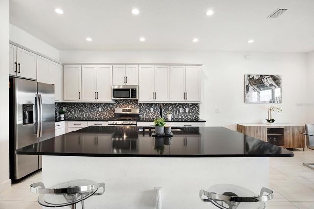 32179 LOGAN ELM TERRACE, Wesley Chapel, FL 33543