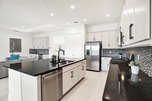 32179 LOGAN ELM TERRACE, Wesley Chapel, FL 33543