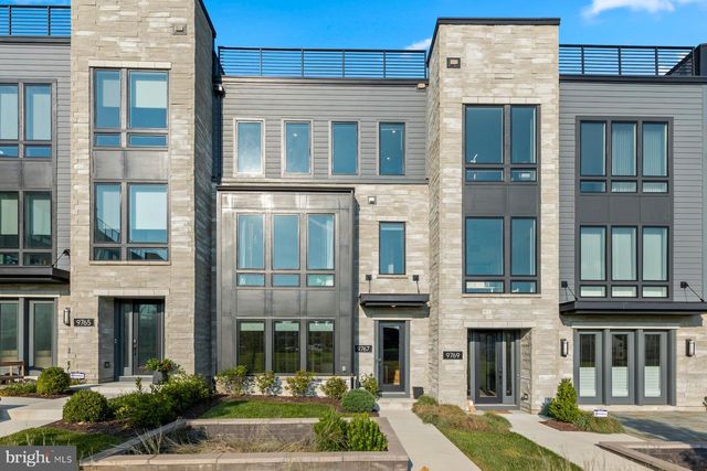 9767 AZURE ALY, Bethesda, MD 20817