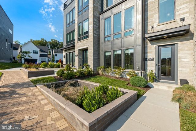 9767 AZURE ALY, Bethesda, MD 20817