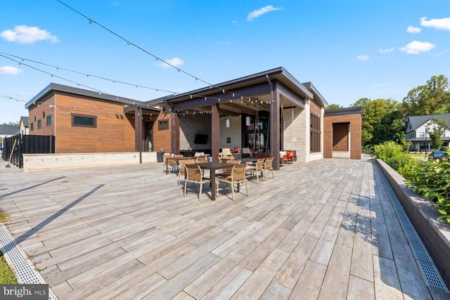 9767 AZURE ALY, Bethesda, MD 20817