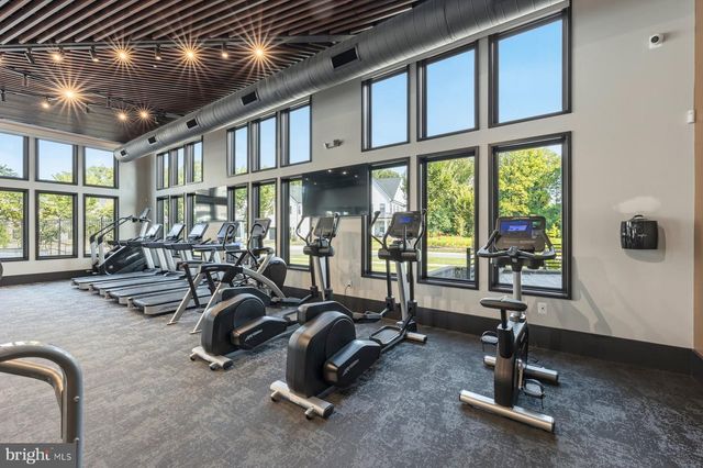 9767 AZURE ALY, Bethesda, MD 20817