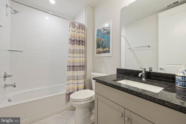 9767 AZURE ALY, Bethesda, MD 20817